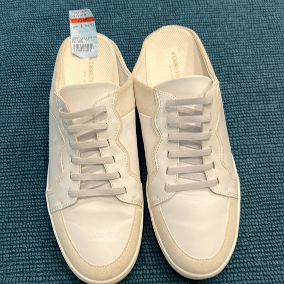 Slip in casual tennis, white with light tan with trim . - Picture 5 of 6